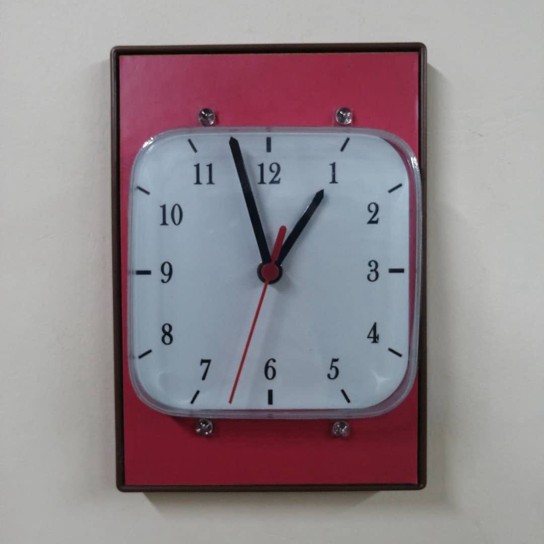 Reloj rectangular vertical de pared referencia 2A