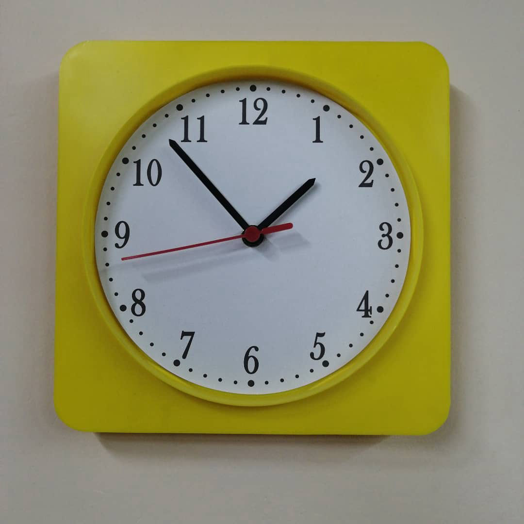 Reloj cuadrado de pared referencia 3